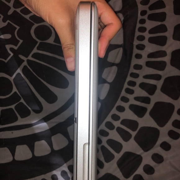 MacBook Pro 13inch Core-i5 2.5 Mid 2012 - Picture 13 of 16